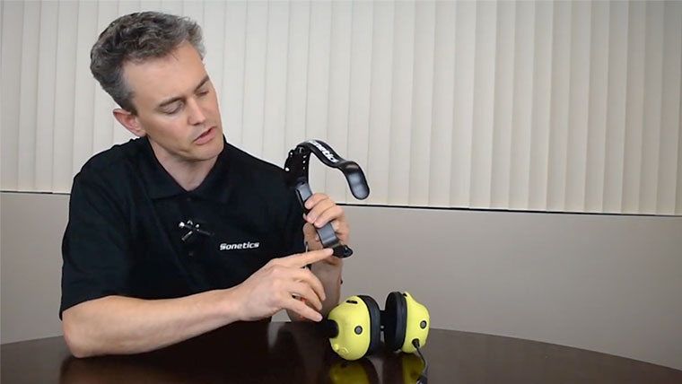 Reconfiguring-the-Headband-on-a-Sonetics-Headset
