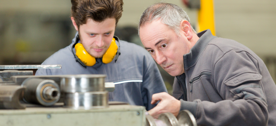 manufacturing training with wireless team communication headsets